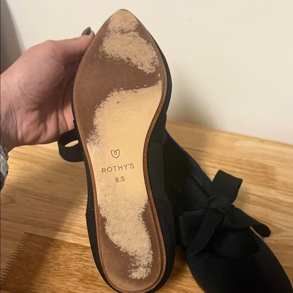 Rothy’s Black Pointed Toe ballet flats w/ Bow Tie SZ 8.5- Good condition - Picture 2 of 3